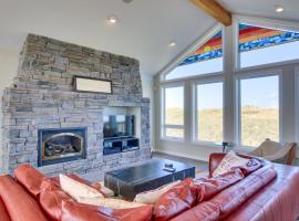 Oceanfront Home with Bay Views Free WiFi Gas Grill & Gas Fireplace, hotel u gradu Voldport