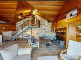 Bayfront Home with Water Views Free WiFi and Firepit - Near Town & Beaches
