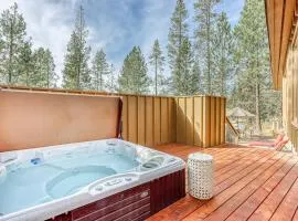 Private Hot Tub Pool Table 10 SHARC Passes & More at this Sunriver Home