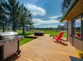 Mountain View Home with On-site Golf and Private Hot Tub - Near Skiing and Bend