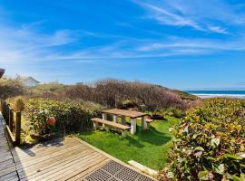 Yachats में, होटल Dog-Friendly Oceanfront Cabin in the Trees with Gorgeous Views