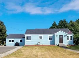 Acreage with sauna hot tub firepit separate studio - beach nearby & dogs OK