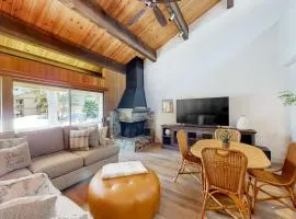 Radiant condo with fireplace outdoor pool tennis grill balcony washer&dryer