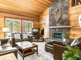 Dog-friendly home with private hot tub pool access & central AC - SHARC passes