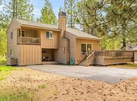 Dog-friendly home with private hot tub pool access & central AC - SHARC passes