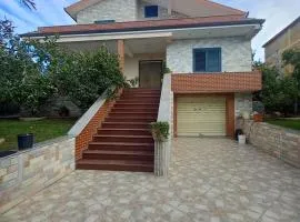 Villa Relax Manëz, Durrës