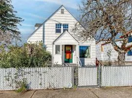 Renovated home in central location with hot tub theater fast wifi & work desks