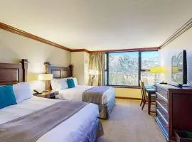 Everline Resort & Spa - Ski-in-ski-out suite with heated pools & hot tub
