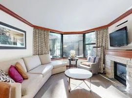 Ski-in-ski-out Olympic Valley retreat with two adjacent units pools & hot tubs