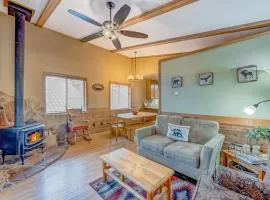 Charming cabin a mile from Heavenly's Boulder Lodge