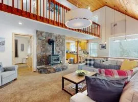 Updated home on quiet street with gas fireplace shared hot tub pool & more