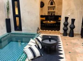 Riad 1810