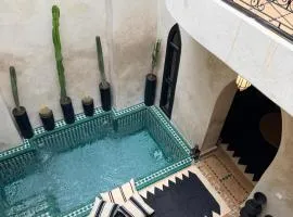 Riad 1810