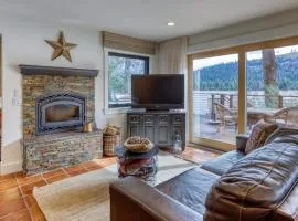 Dog-friendly lakefront home with fast WiFi private dock & 180-degree views