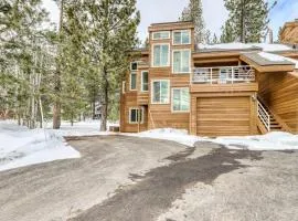 Lovely dog-friendly condo with shared pool - close to golf and rec center