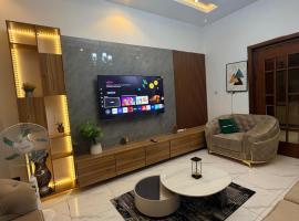 4bedroom duplex with 24hour power and WiFi, located in Ikota Villa, hotel a Lekki