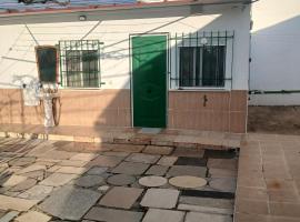 Habitación Independiente en Finca La Guindilla, viešbutis mieste Gibraleón