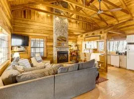 Deck, Sauna & Mtn View! Fort Payne Cabin
