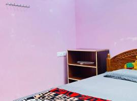 Sri Seshadri Rest House: Avanigadda şehrinde bir otel