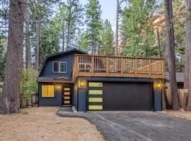 Pristine Family Friendly Home with Large Decks Near Hiking and Ski Resorts