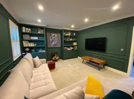 Luxury 4 bed house in Killarney Town free parking