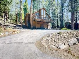 Pine Forest House Tahoe Donner - Access to Trout Creek Center Amenities