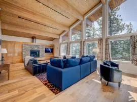 Mountain & lake-view haven with hot tub wet bar ping-pong pool access