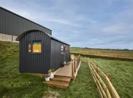 Host & Stay - Swallows Nest