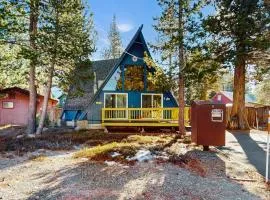 South Lake Tahoe House with Hot Tub - Close to Skiing Walk to Dining