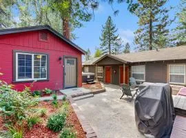 Modern Hideaway with Hot Tub & Firepit - Walk to Beach & Heavenly Village
