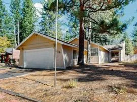 Charming Pet Friendly Home with Hot Tub Enclosed Yard Short Walk to Beach