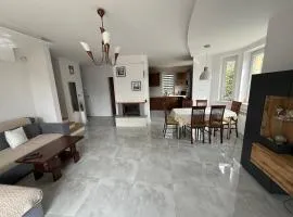 Komfortowy dom,Targi Kielce ,Góry, zalew