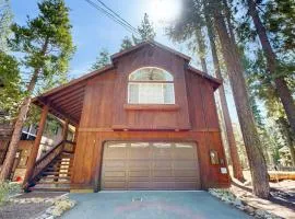 Sugar Pine Haus with Hot Tub Bordering the State Park