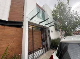 Luxury house in Coatepec, hotel i Coatepec