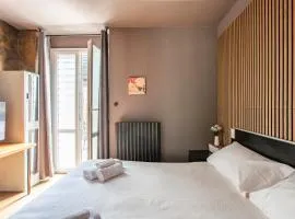 Lake Como - Old Town Terrace Apartment - 3 min from Lake and Station
