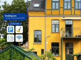 Townhouse with Garden and Free Parking