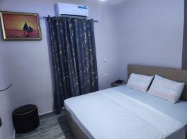 House 66 Golden Apartments, khách sạn ở Aiyepe