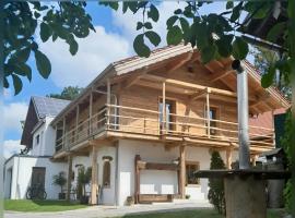 Ferienhaus Träglhof, viešbutis mieste Hirschau
