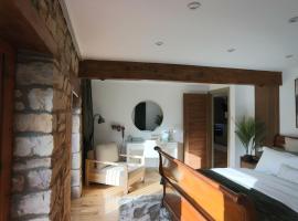 Lancaster में, होटल Stone & Sage- City Centre Luxury Courtyard Lofts