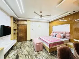 Avyanna Homestays - Near Kamakhya Temple & Apollo Excel Care