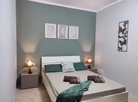 Comfy & Spacious 1BDR 3 Min to Beach