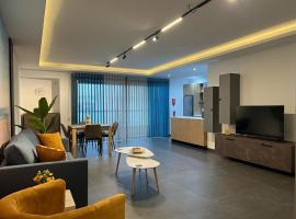 Luzzu Harbour Suites Modern 2BR in Marsaxlokk, hôtel à Marsaxlokk