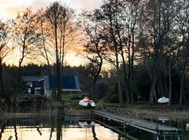 Levrasjön Lake House Private Pier, hotel en Bromölla