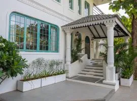 Luxurious 4bhk villa with Pvt pool and courtyard