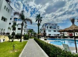 Luxushaus, hotel v mestu Martil