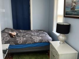 Small Cozy Stay Near Seaside Park, hotel a Bridgeport