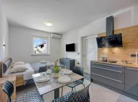 Coastal Countryside Oasis Apartment Deni - Happy Rentals