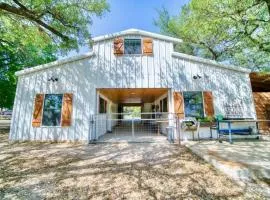 Wanderin Star Farms - Live Oak Lodge