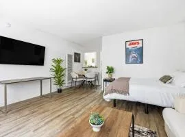 Cozy Studio Near Universal Studios Hollywood