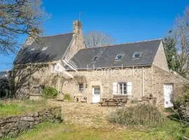 Maison bretonne de 1600 Authenticité & Sérénité